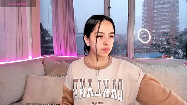 Daphne chers online show from November 2025 07:47:02 PM