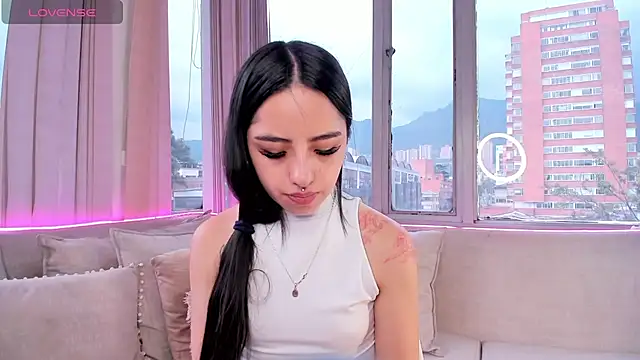 Daphne chers online show from December 2025 07:59:01 PM