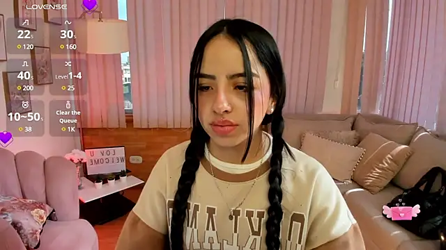 Daphne chers online show from February 2025 03:39:02 PM