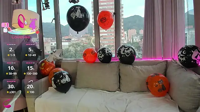 Daphne chers online show from October 2025 08:30:02 PM