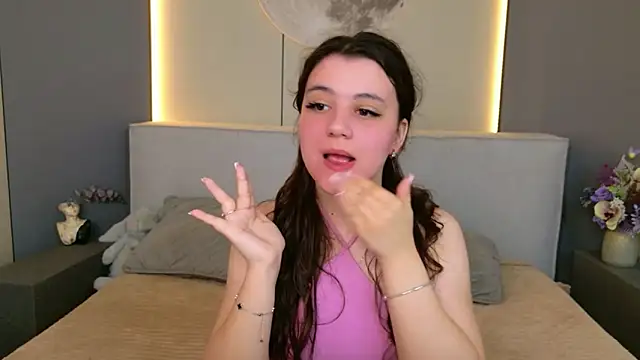 Pauline Heaven online show from June 2026 05:35:01 AM