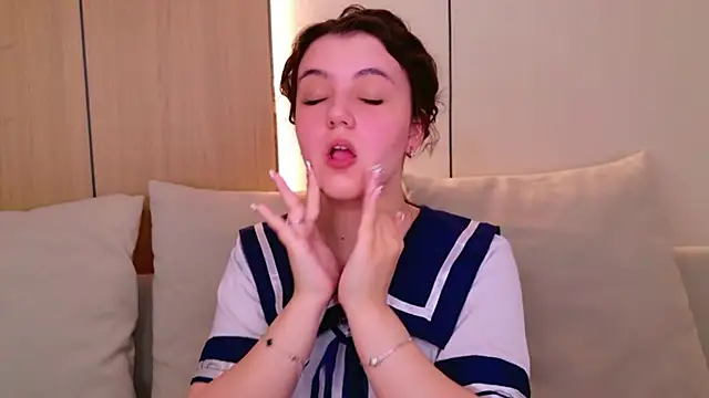 Pauline Heaven online show from June 2026 05:51:01 AM