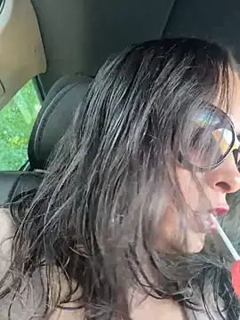 Snapshot of laarti chatting on October 2025 03:09:02 PM laarti online show from October 2025 03:09:02 PM