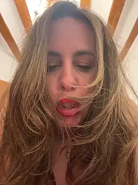 Snapshot of laarti chatting on February 2026 09:28:01 PM laarti online show from February 2026 09:28:01 PM