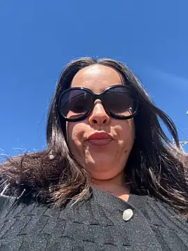 Snapshot of laarti chatting on October 2025 12:41:02 PM laarti online show from October 2025 12:41:02 PM