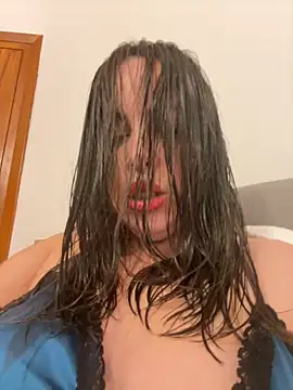 Snapshot of laarti chatting on December 2025 03:35:01 PM laarti online show from December 2025 03:35:01 PM