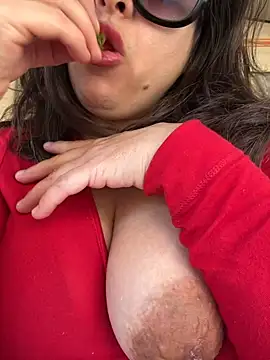 Snapshot of laarti chatting on October 2025 11:55:01 AM laarti online show from October 2025 11:55:01 AM