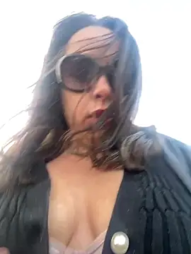 Snapshot of laarti chatting on September 2025 06:31:02 AM laarti online show from September 2025 06:31:02 AM