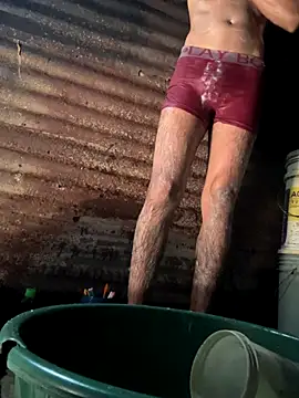 Snapshot of Loveinsync chatting on October 2025 05:00:01 AM Loveinsync online show from October 2025 05:00:01 AM