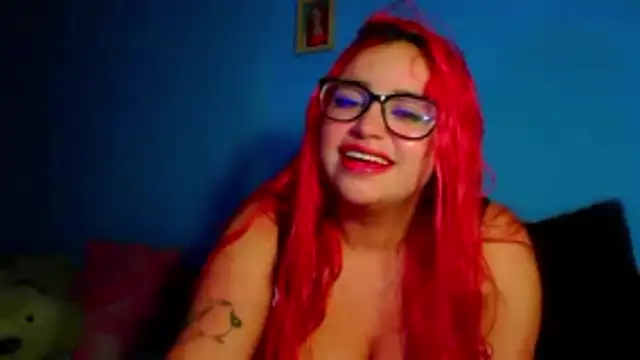 EstefyTabbo online show from April 2026 06:58:01 PM