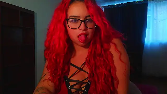 EstefyTabbo online show from May 2026 10:24:02 PM