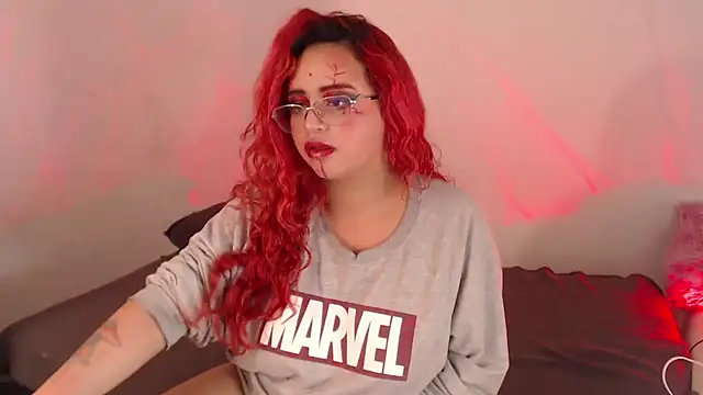 Snapshot of EstefyTabbo chatting on October 2025 07:23:01 PM EstefyTabbo online show from October 2025 07:23:01 PM