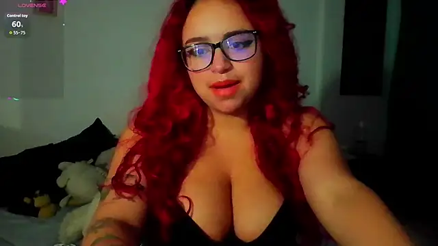 EstefyTabbo online show from June 2026 10:42:02 AM