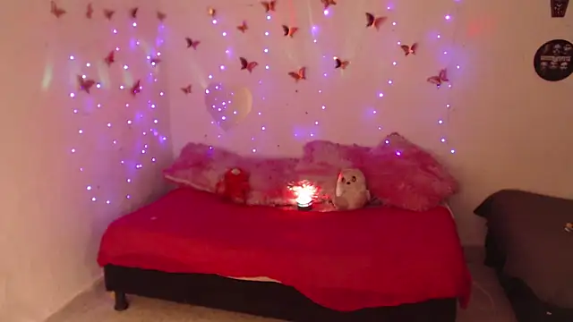 Snapshot of EstefyTabbo chatting on November 2025 09:40:02 PM EstefyTabbo online show from November 2025 09:40:02 PM