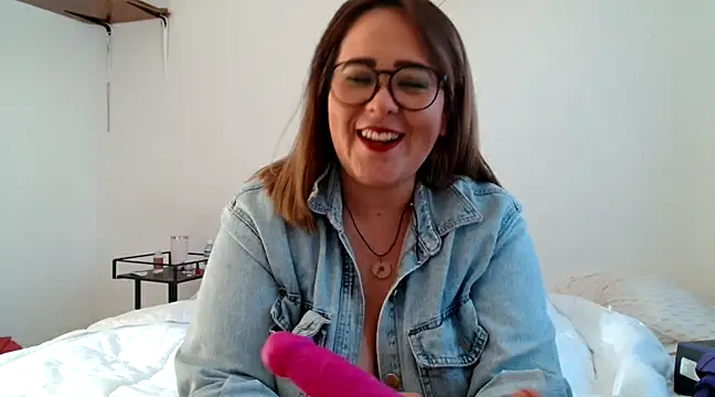 Snapshot of SweetRomina chatting on February 2025 08:56:01 PM SweetRomina online show from February 2025 08:56:01 PM