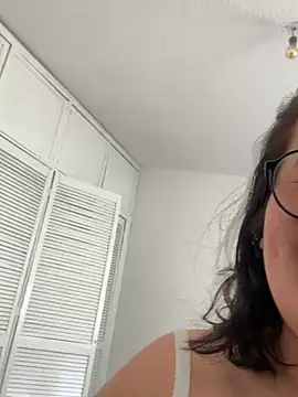 Snapshot of SweetRomina chatting on February 2026 04:07:01 PM SweetRomina online show from February 2026 04:07:01 PM