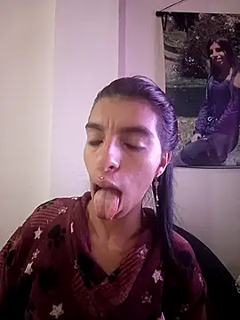 Ariell Kieran online show from September 2025 04:24:02 PM
