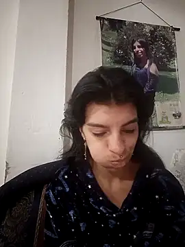 Ariell Kieran online show from October 2025 06:20:01 PM