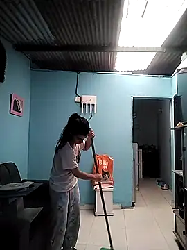 Ariell Kieran online show from April 2026 07:42:02 PM