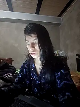 Ariell Kieran online show from October 2025 05:52:01 AM