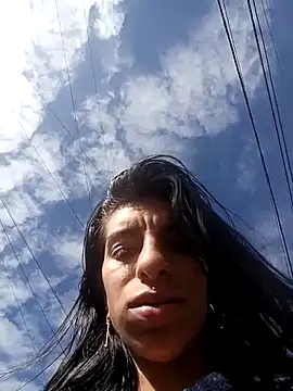 Ariell Kieran online show from November 2025 01:44:02 PM