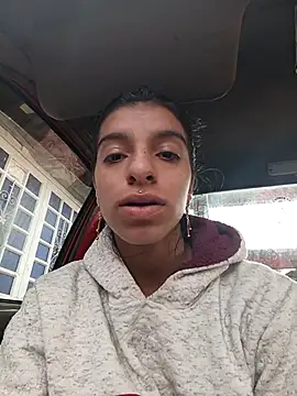 Ariell Kieran online show from February 2025 05:05:02 PM
