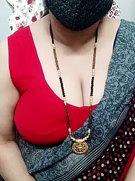 Snapshot of o-radha chatting on February 2025 07:48:02 PM o-radha online show from February 2025 07:48:02 PM