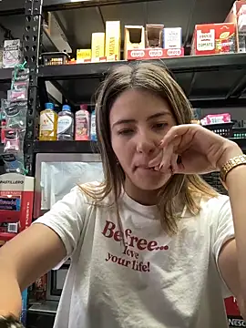 Andrea18 blonde online show from February 2026 05:03:02 PM