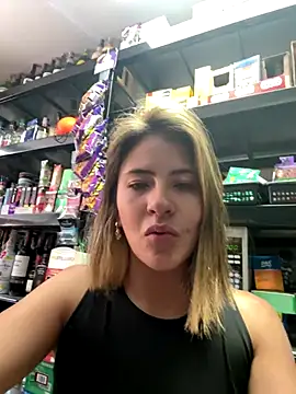 Andrea18 blonde online show from November 2025 03:37:01 PM