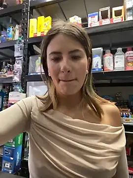Andrea18 blonde online show from May 2026 08:45:02 PM