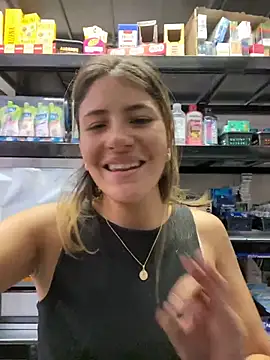 Andrea18 blonde online show from May 2026 05:16:02 PM