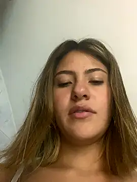 Andrea18 blonde online show from December 2025 08:04:02 PM