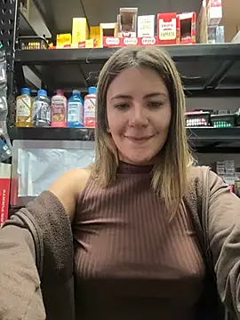 Andrea18 blonde online show from February 2026 12:02:02 PM