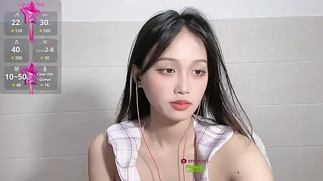 xunian71O online show from February 2025 04:34:02 PM