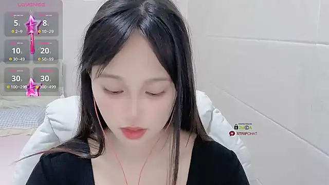 xunian71O online show from March 2025 08:53:02 AM