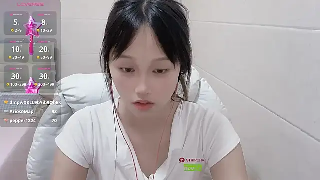 xunian71O online show from March 2025 11:27:02 AM