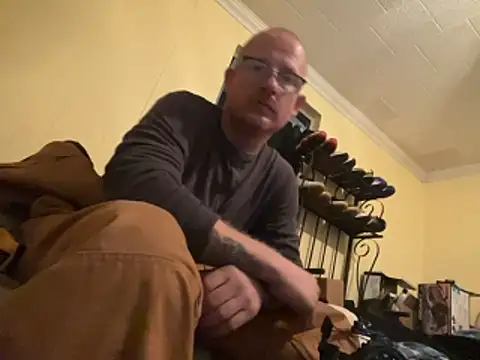 Snapshot of ClimbedCaelum chatting on November 2025 06:40:01 AM ClimbedCaelum online show from November 2025 06:40:01 AM