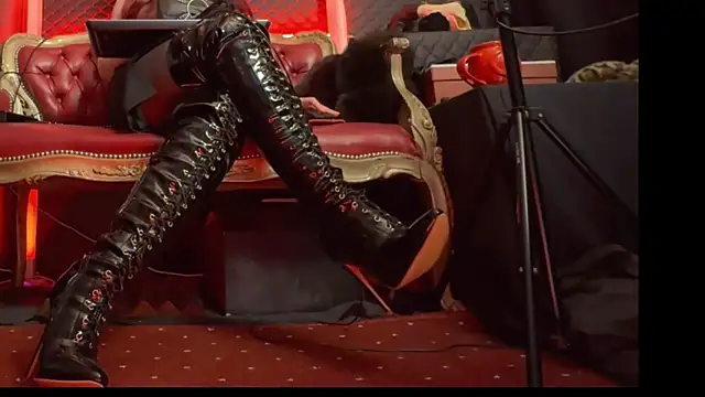 MistressesAliceAndRita online show from April 2026 06:24:01 PM