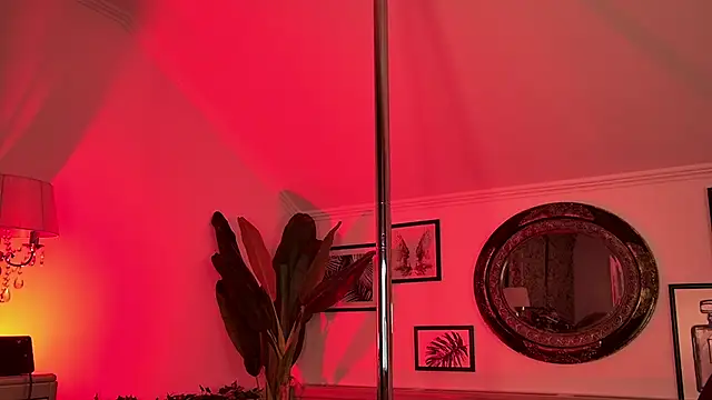 Amber Luna online show from November 2025 04:10:02 PM