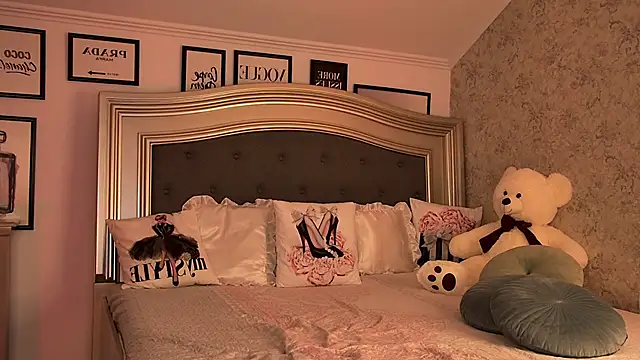 Amber Luna online show from November 2025 12:26:01 PM