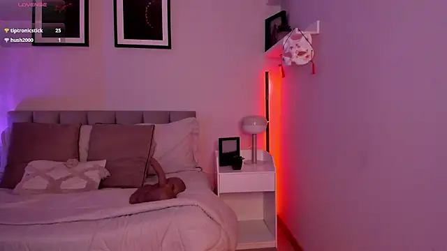 Gigi Strawberry online show from May 2026 06:39:02 AM