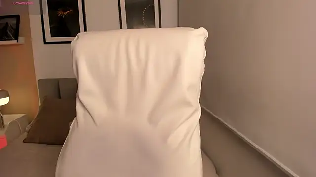 Gigi Strawberry online show from November 2025 03:17:02 AM