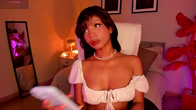 Gigi Strawberry online show from April 2026 06:26:02 AM