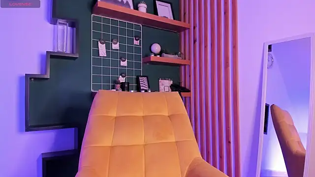 Gigi Strawberry online show from January 2026 11:42:01 PM