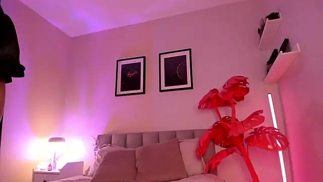 Gigi Strawberry online show from March 2026 05:07:01 AM