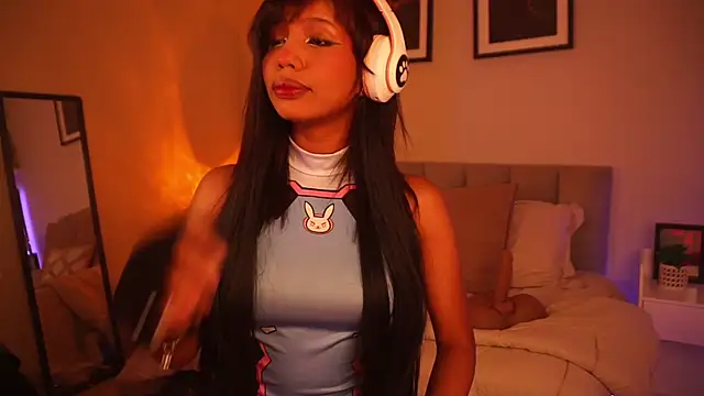 Gigi Strawberry online show from April 2026 05:41:02 AM