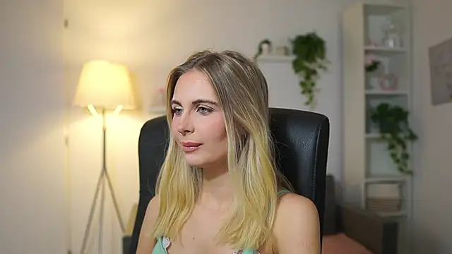 catecrago  online show from December 2025 01:54:02 PM