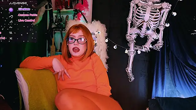 Snapshot of Bibi_Iva chatting on October 2025 04:22:02 AM Bibi Iva online show from October 2025 04:22:02 AM