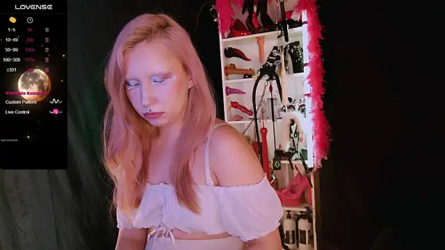 Snapshot of Bibi_Iva chatting on November 2025 05:29:01 AM Bibi Iva online show from November 2025 05:29:01 AM