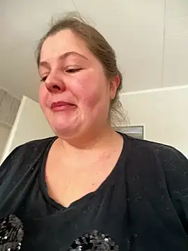 Lars-Lola online show from February 2026 11:45:01 AM